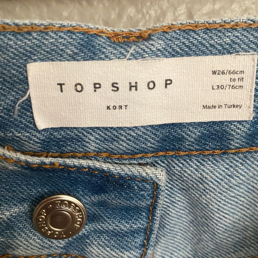 High waisted jeans